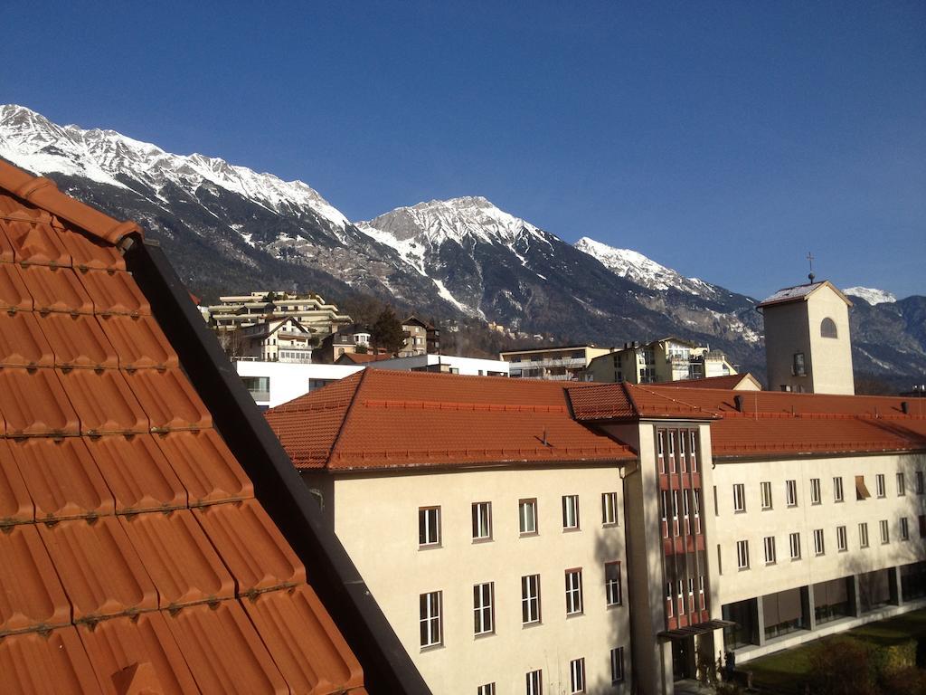 Riedz Apartments Innsbruck- Zentrales Apartmenthaus mit grüner Oase Exterior foto